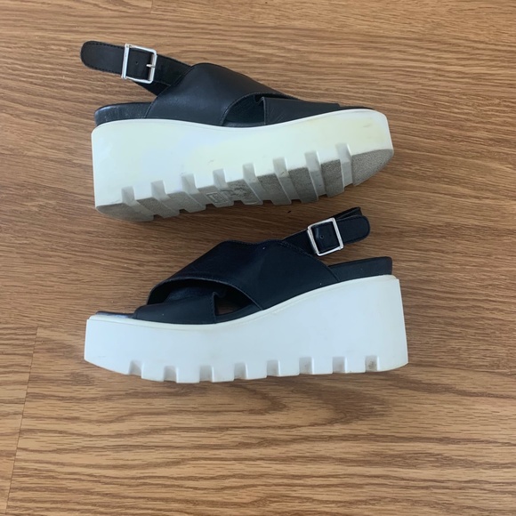 ALDO Black Leather Strappy White Platform Sandals 6.5 - Picture 5 of 8